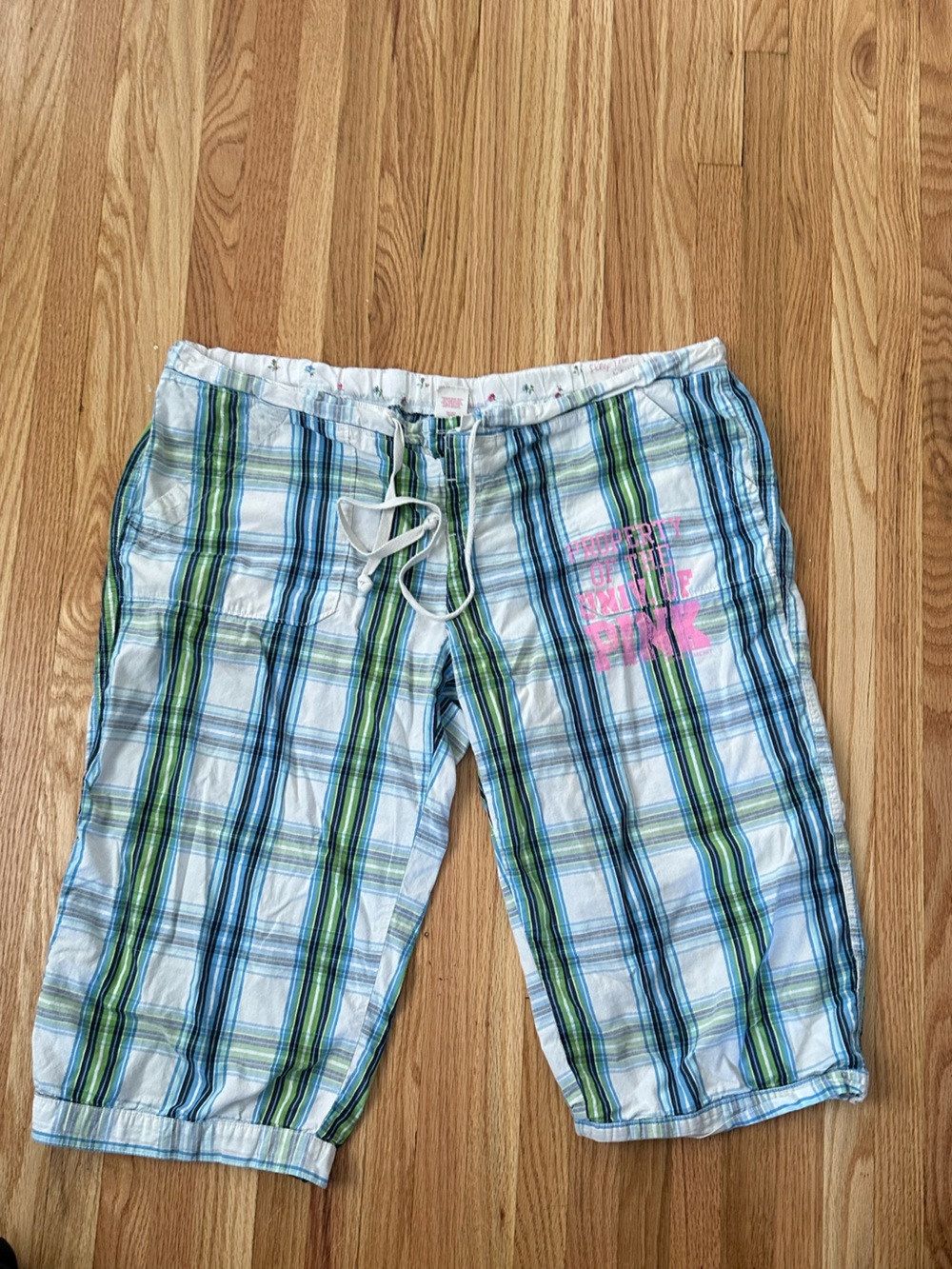 PINK Victoria's Secret Blue and Green Plaid Women’s Capri Pants
